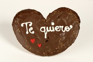 Palmerón grande de hojaldre bañado en chocolate, con o sin nata.