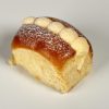 Briochito de crema pastelera con masa brioche.