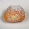 Buñuelo de viento relleno de crema pastelera artesanal.