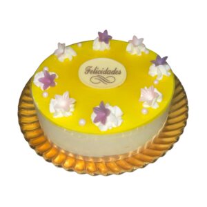 Mousse de limón cremosa con textura aireada y acabado suave