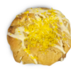 Cookie artesanal de limón con superficie dorada y textura suave